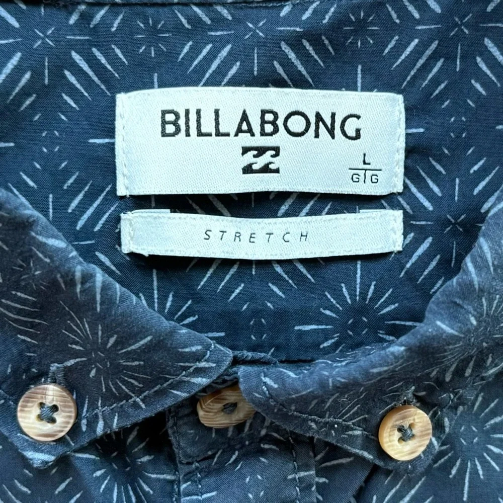 Billabong Navy Blue Short-Sleeve Button-Down Shirt Size L